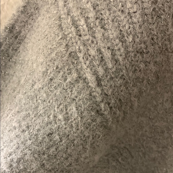 Maurices EUC Sparkly Gray Sweater with Pearl Accents - Picture 5 of 6